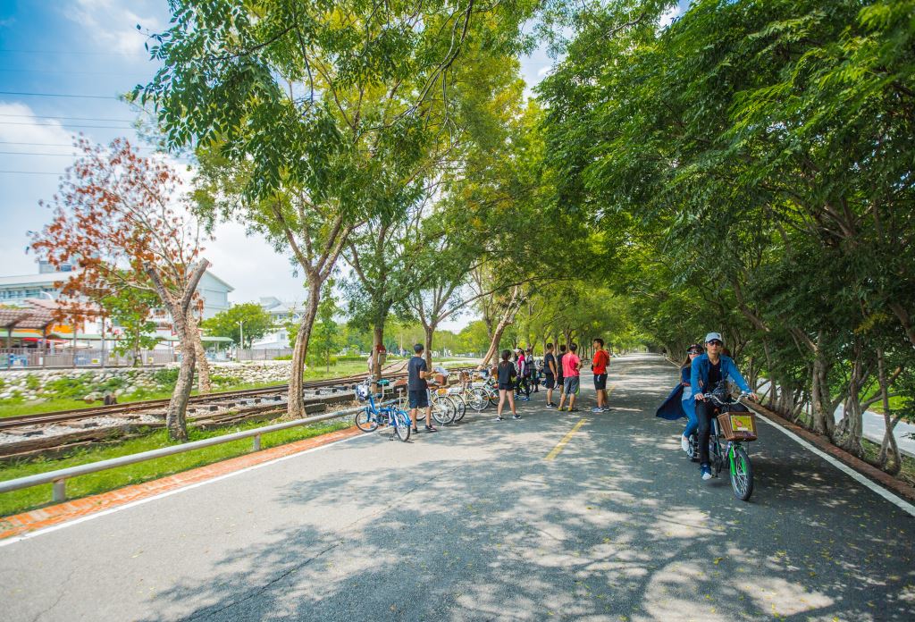 2022【6大自行車景點推薦 】中部篇 | 騎電動自行車好去處！ 因為是相當熱門的景點所以假日人潮也相當多，可以選擇在平日的時候到訪感受一下當地的閒情逸致。